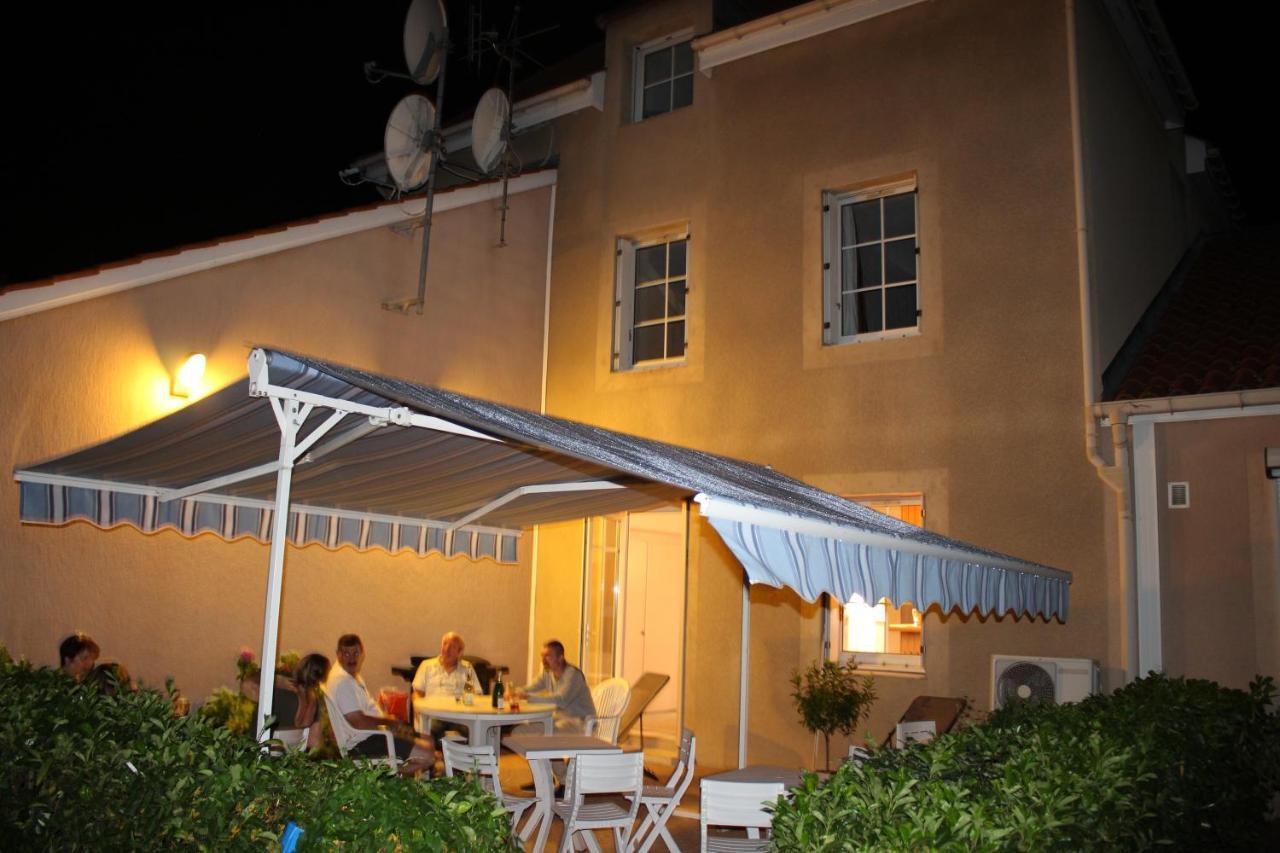 Hotel Saint Odilon Cluny Bagian luar foto
