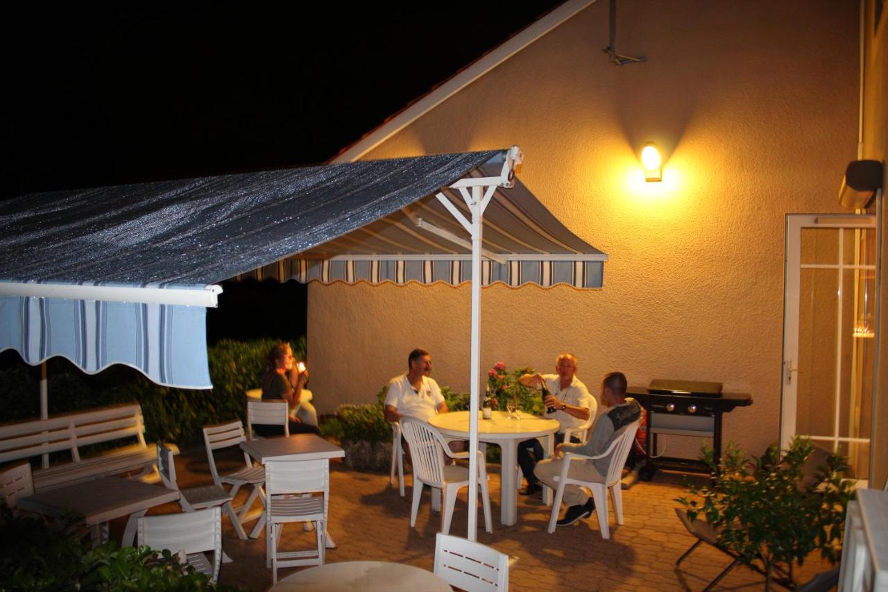 Hotel Saint Odilon Cluny Bagian luar foto