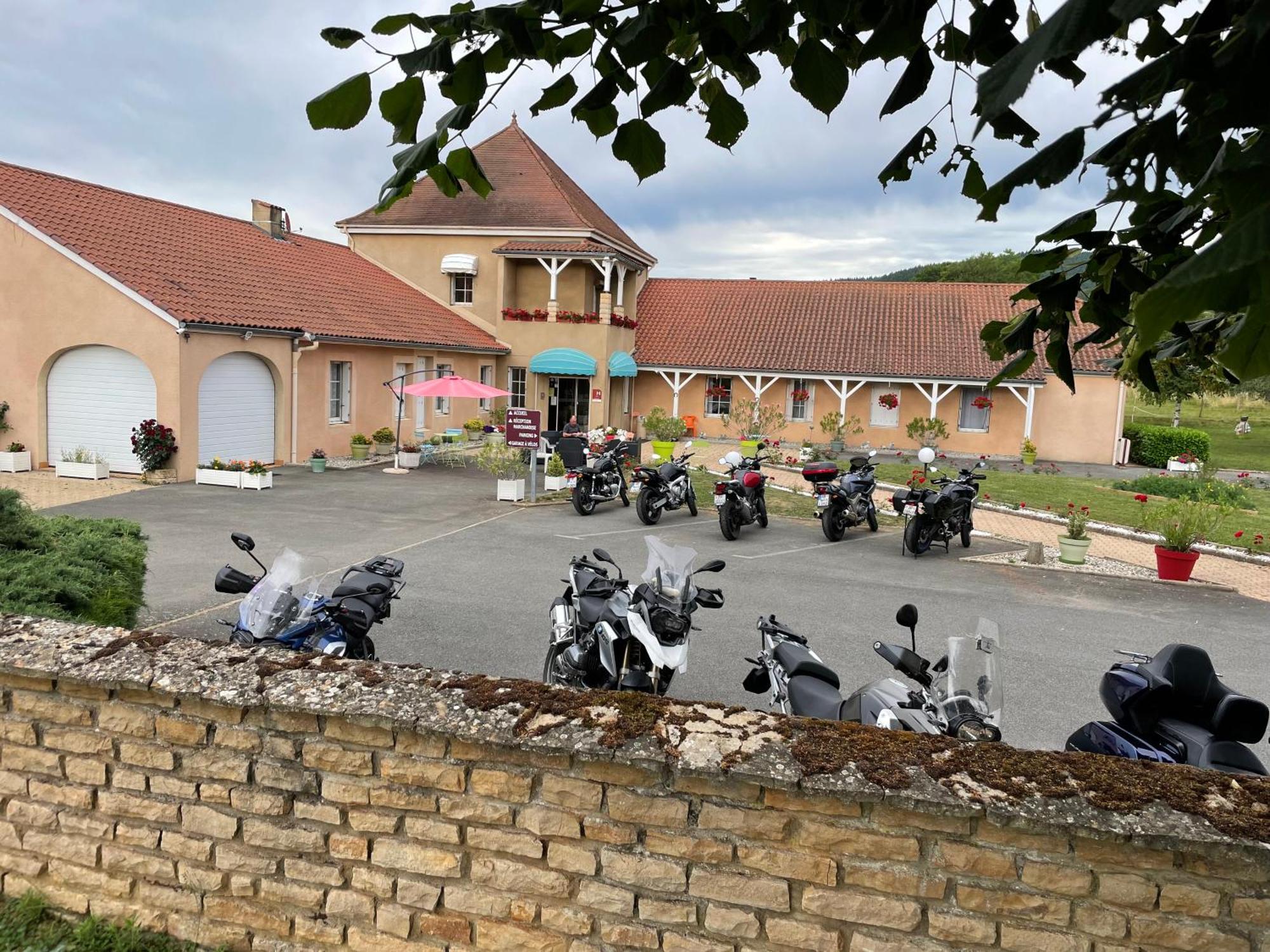 Hotel Saint Odilon Cluny Bagian luar foto